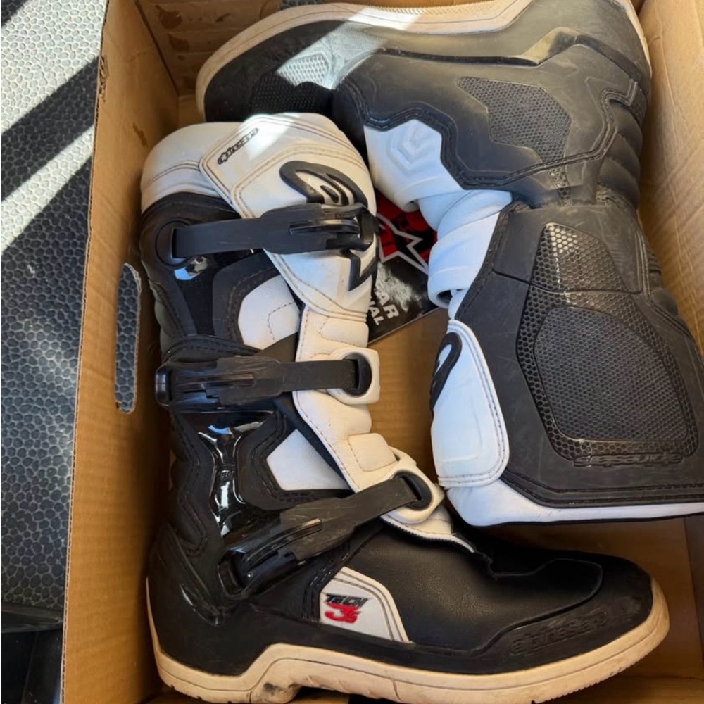 Alpinestars Tech 3S Youth Motocross Boots – Size 8